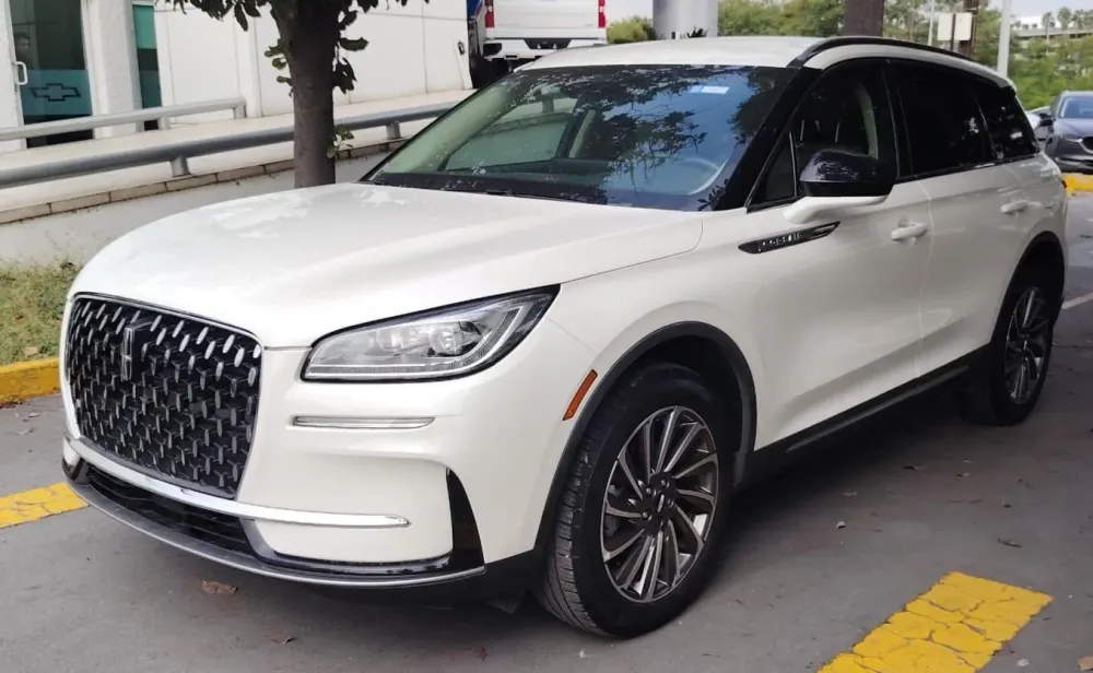 Fotografía en tamaño completo