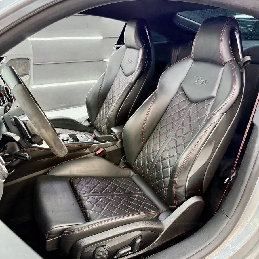 Fotografía en tamaño completo