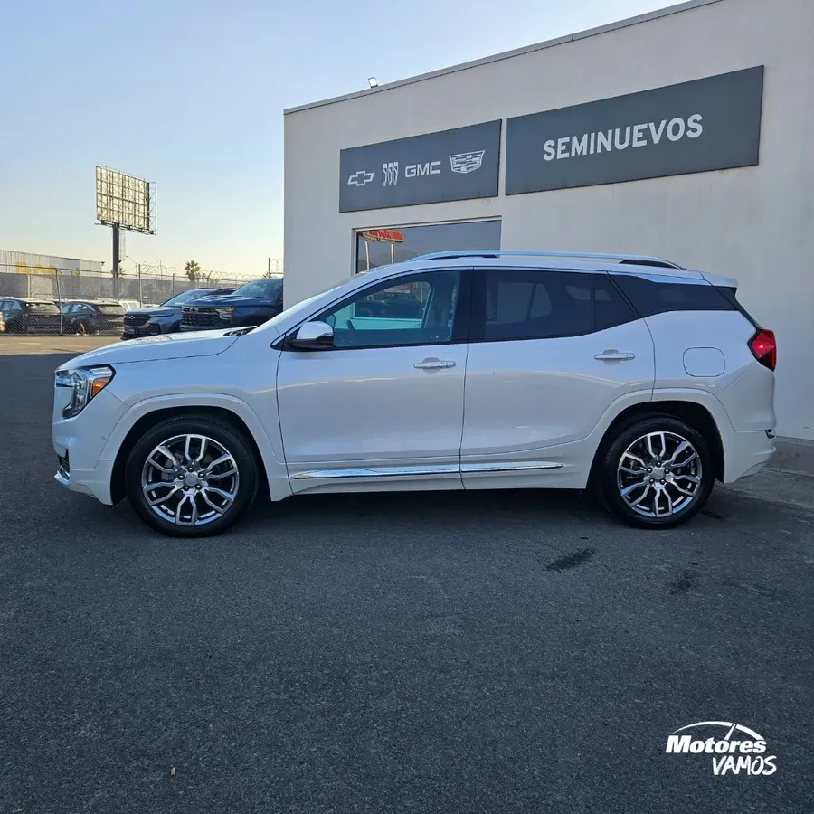 Fotografía en tamaño completo