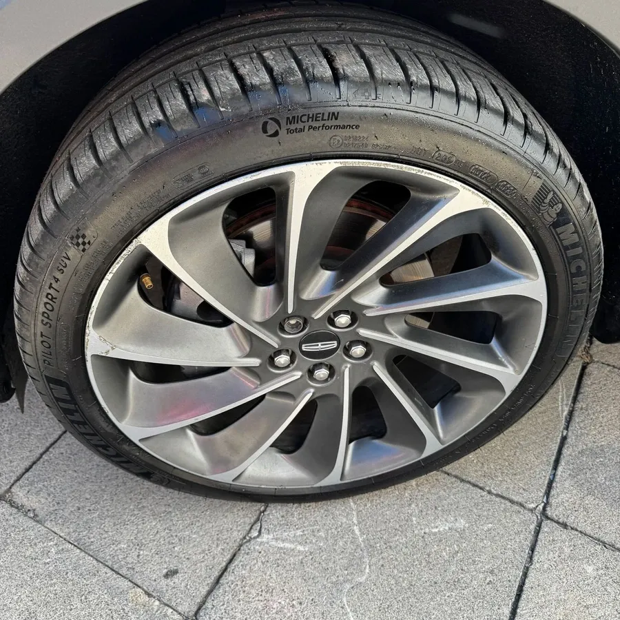 Fotografía en tamaño completo