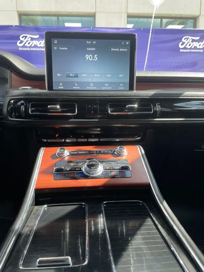 Fotografía en tamaño completo