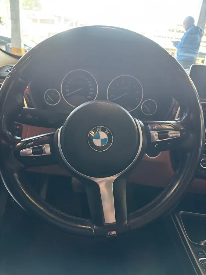 Fotografía en tamaño completo