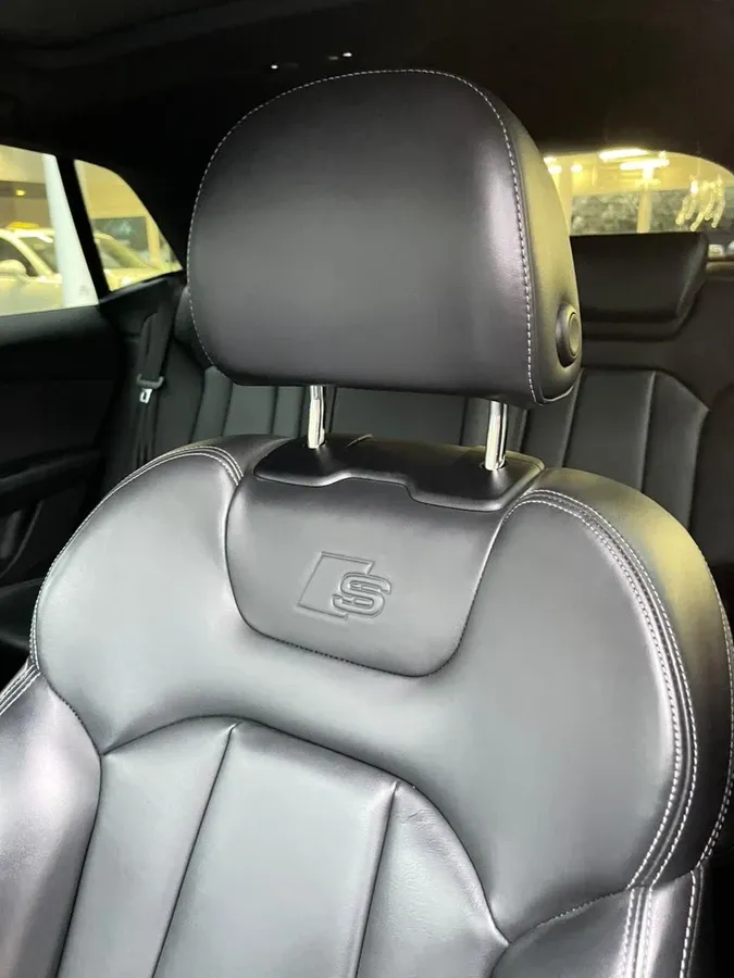 Fotografía en tamaño completo