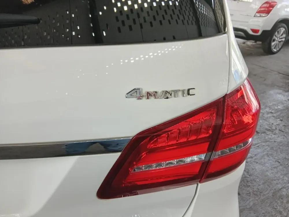 Fotografía en tamaño completo