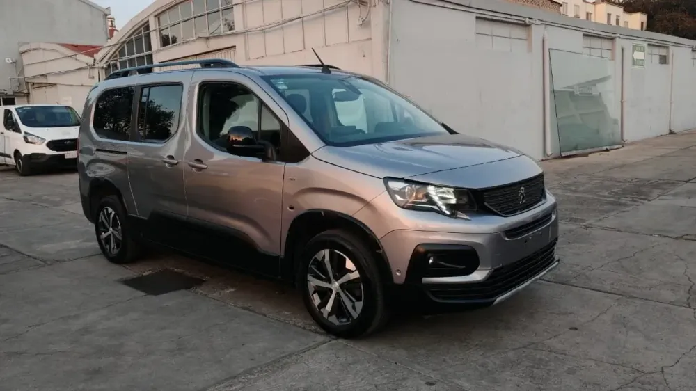 Fotografía en tamaño completo