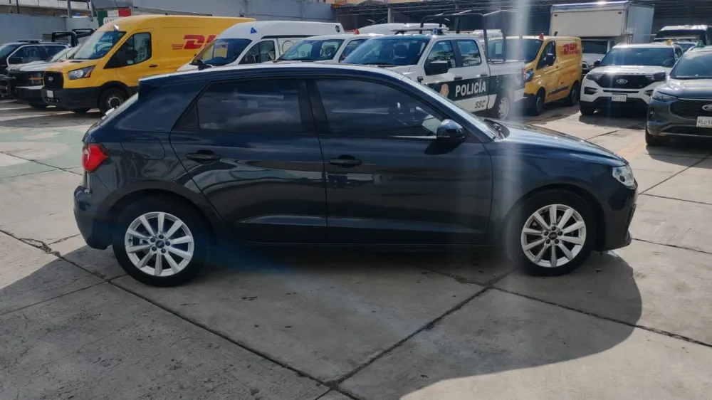 Fotografía en tamaño completo