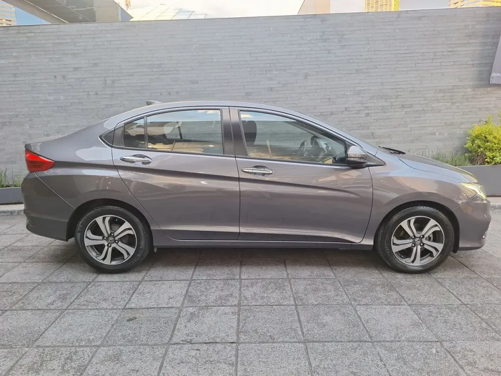 Fotografía en tamaño completo