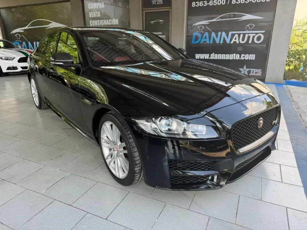 Fotografía en tamaño completo