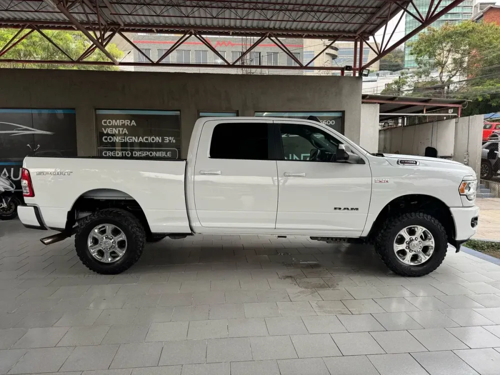 Fotografía en tamaño completo