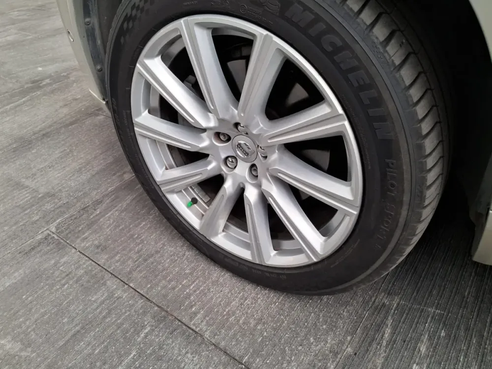 Fotografía en tamaño completo