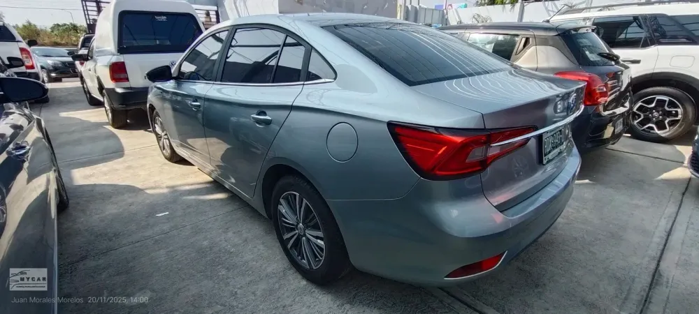 Fotografía en tamaño completo