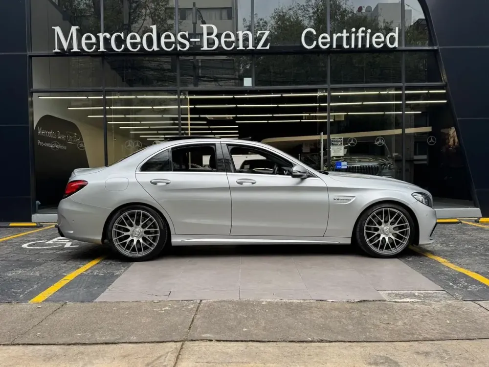 Fotografía en tamaño completo