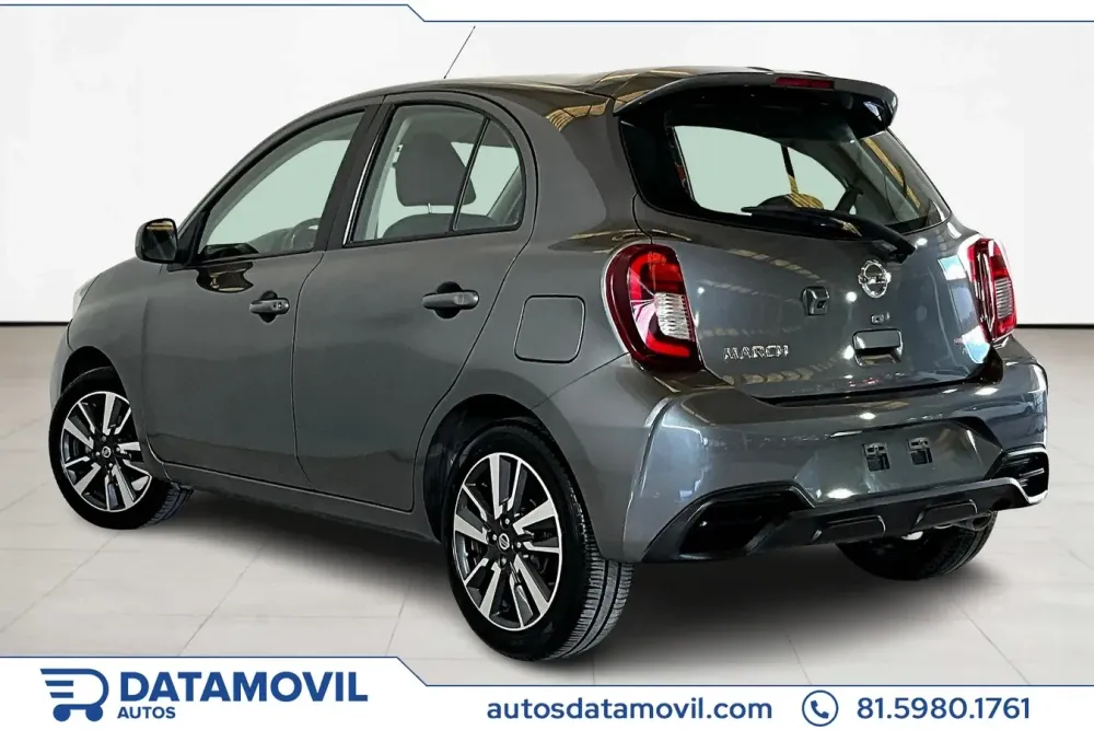 Fotografía en tamaño completo