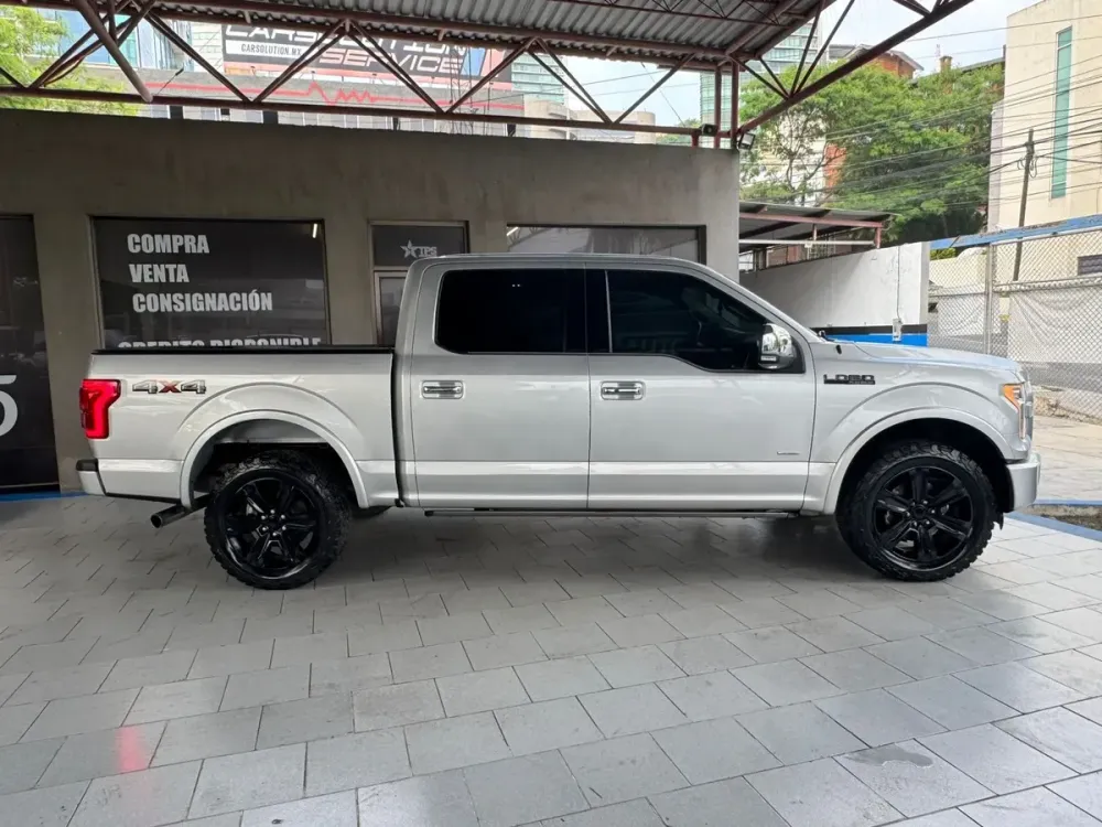 Fotografía en tamaño completo