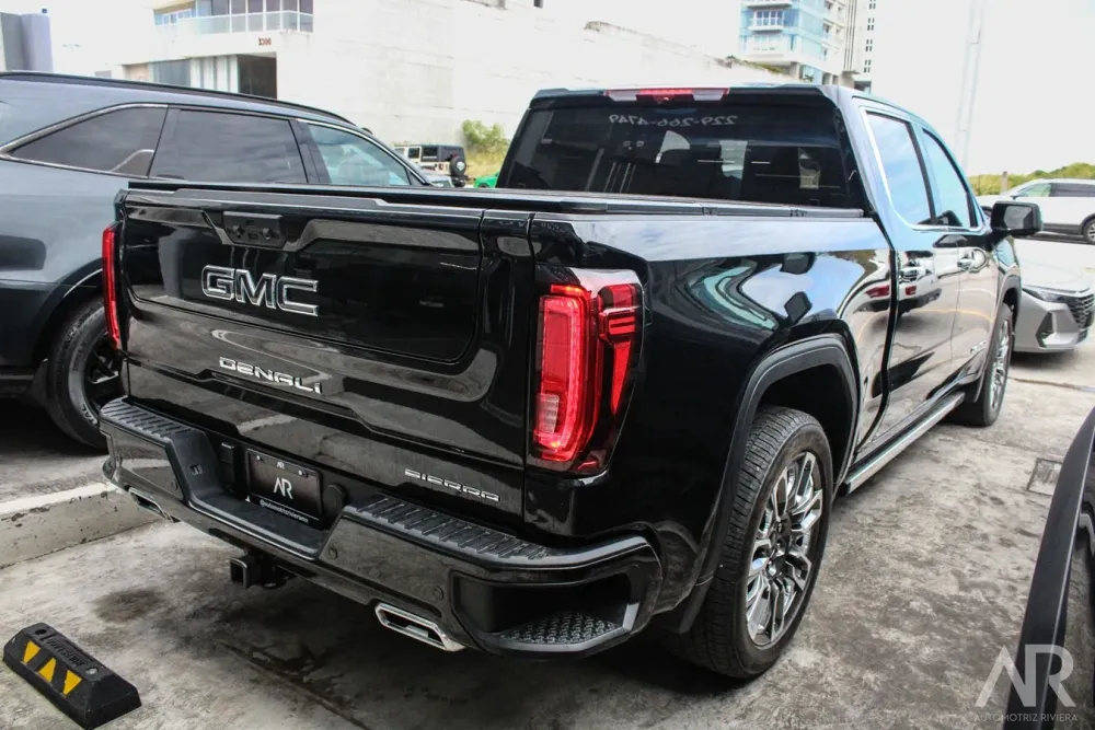 Fotografía en tamaño completo