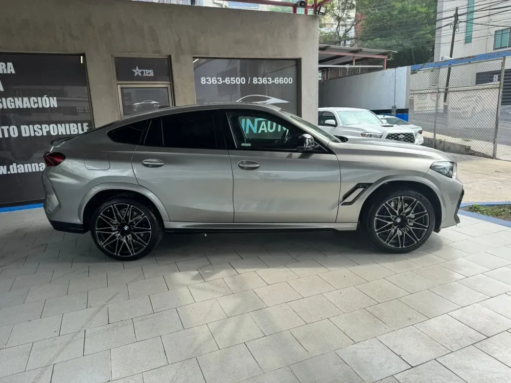 Fotografía en tamaño completo