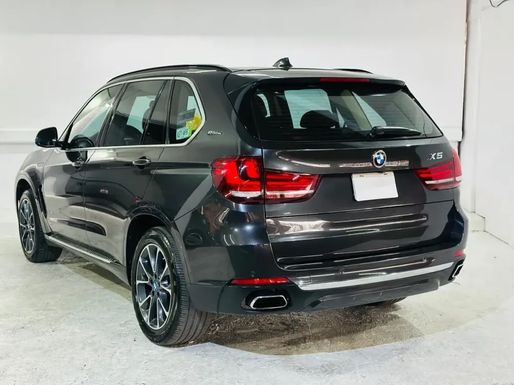 Fotografía en tamaño completo